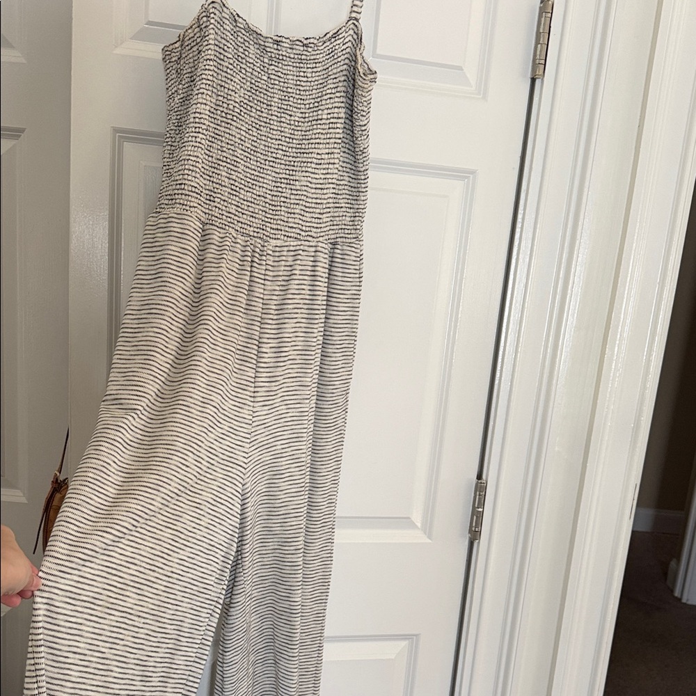Like New Stretchy striped jumpsuit